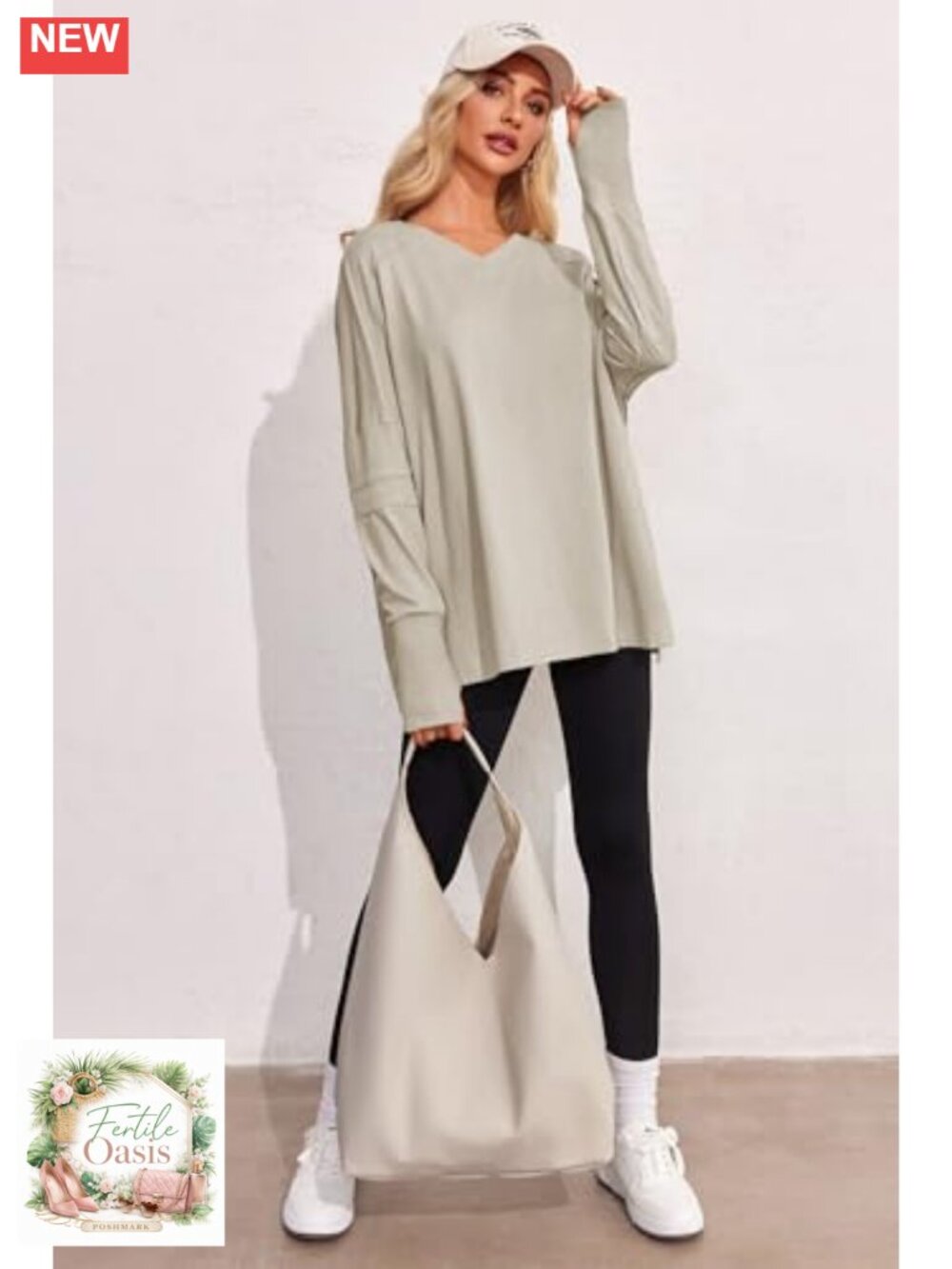 Womens Oversized Long Sleeve Tunic V Neck Tshirt Loose Fit Top with Thumb Holes - Picture 4 of 6